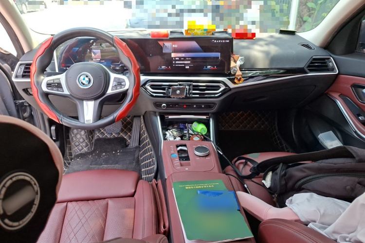 Used BMW i3 2022 eDrive 35 L Center Console