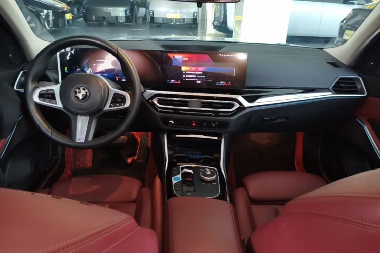 Used BMW i3 2022 eDrive 35 L Center Console