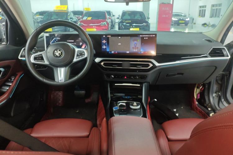 Used BMW i3 2022 eDrive 35 L Center Console