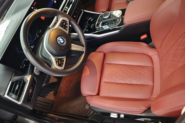 Used BMW i3 2022 eDrive 35 L Driver Seat