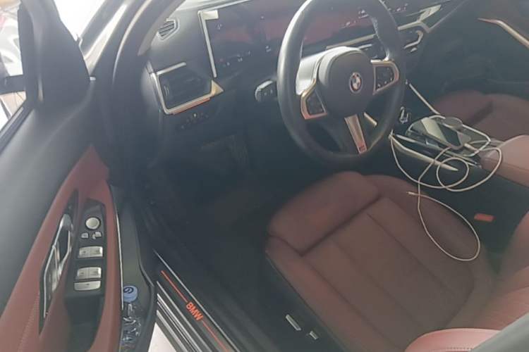 Used BMW i3 2022 eDrive 35 L Driver Seat