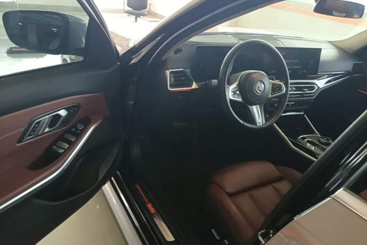 Used BMW i3 2022 eDrive 35 L Driver Seat
