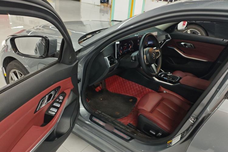 Used BMW i3 2022 eDrive 35 L Driver Seat