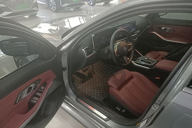 Used BMW i3 2022 eDrive 35 L Driver Seat