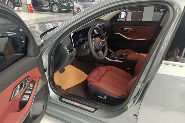 Used BMW i3 2022 eDrive 35 L Driver Seat