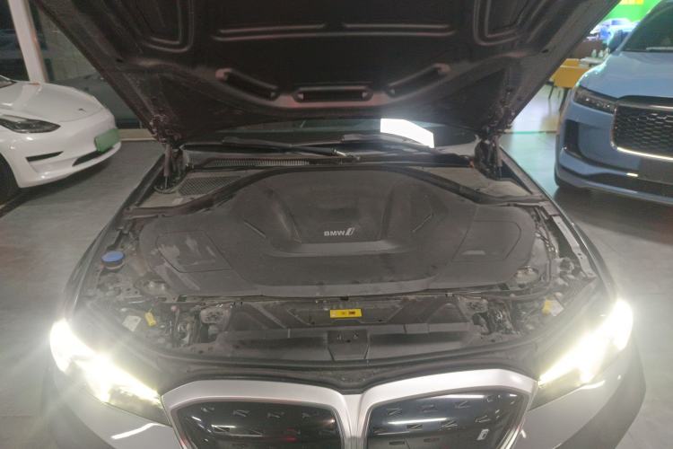 Used BMW i3 2022 eDrive 35 L Engine Bay