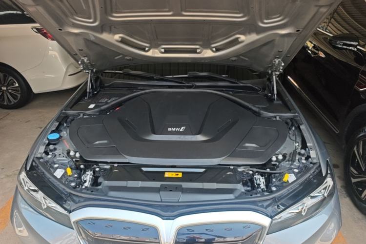 Used BMW i3 2022 eDrive 35 L Engine Bay