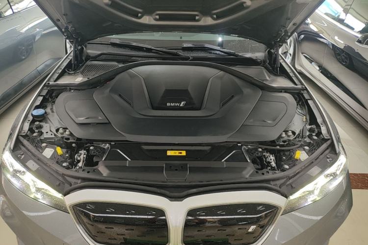 Used BMW i3 2022 eDrive 35 L Engine Bay