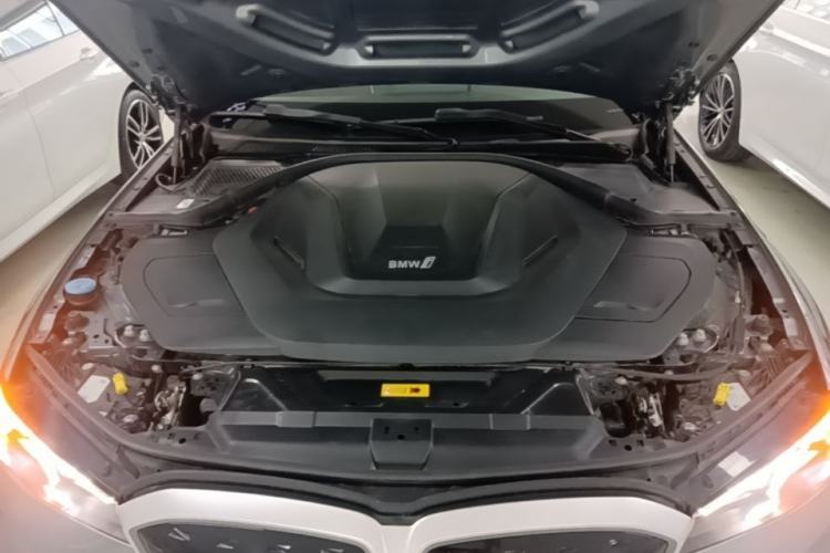 Used BMW i3 2022 eDrive 35 L Engine Bay