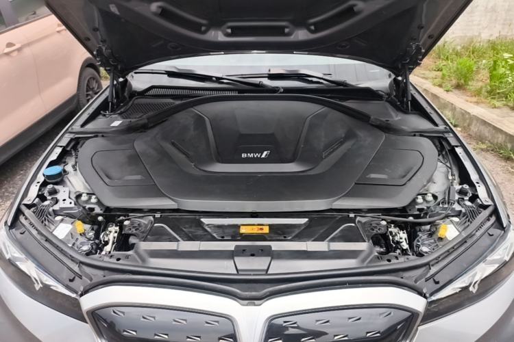 Used BMW i3 2022 eDrive 35 L Engine Bay