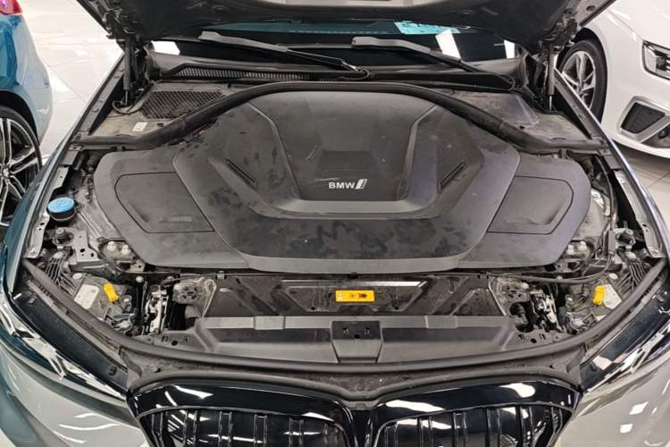 Used BMW i3 2022 eDrive 35 L Engine Bay
