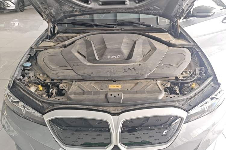 Used BMW i3 2022 eDrive 35 L Engine Bay