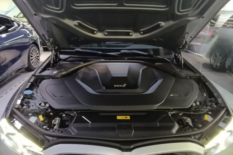 Used BMW i3 2022 eDrive 35 L Engine Bay