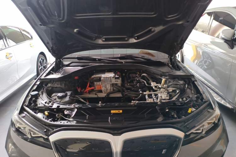 Used BMW i3 2022 eDrive 35 L Engine Bay