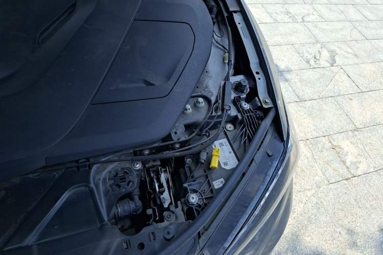 Used BMW i3 2022 eDrive 35 L Engine Bay Left