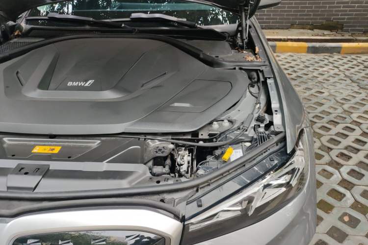 Used BMW i3 2022 eDrive 35 L Engine Bay Left