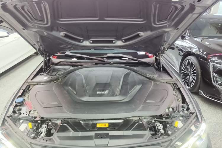 Used BMW i3 2022 eDrive 35 L Engine Bay
