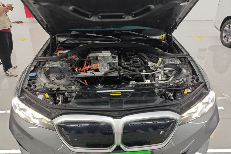 Used BMW i3 2022 eDrive 35 L Engine Bay