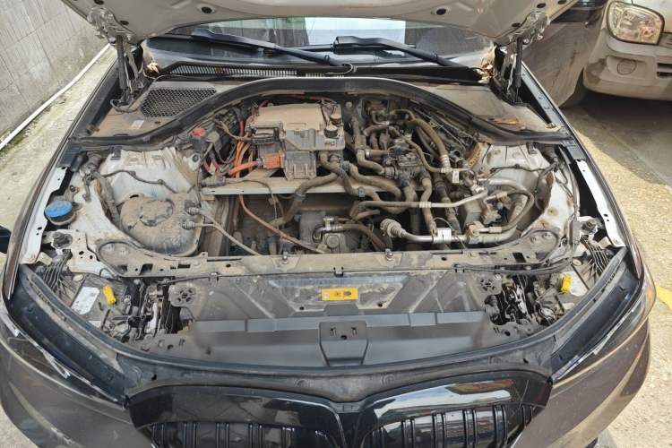 Used BMW i3 2022 eDrive 35 L Engine Bay