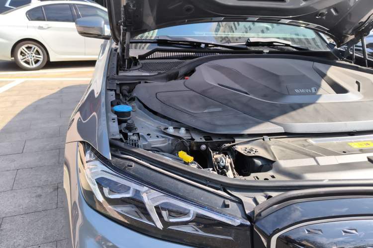 Used BMW i3 2022 eDrive 35 L Engine Bay Right
