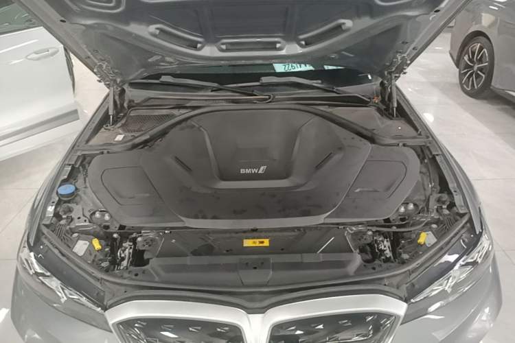Used BMW i3 2022 eDrive 35 L Engine Bay