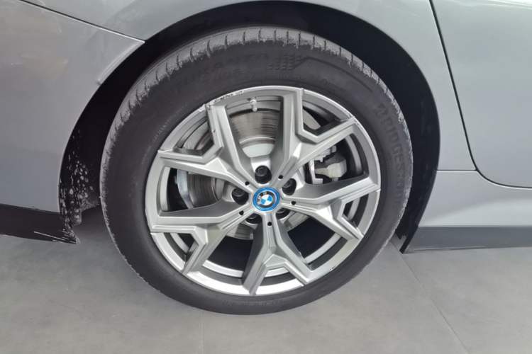 Used BMW i3 2022 eDrive 35 L Exterior 5