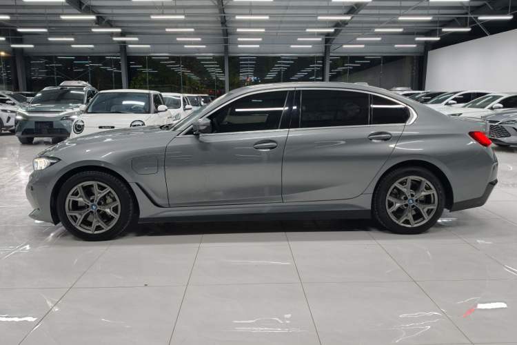 Used BMW i3 2022 eDrive 35 L Exterior 6