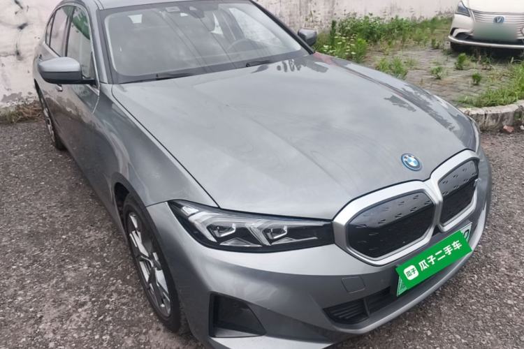 Used BMW i3 2022 eDrive 35 L Front Right 45 Deg