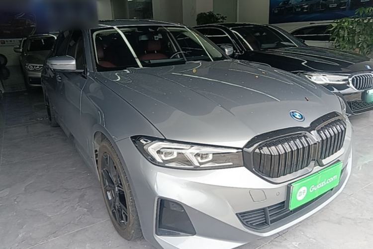 Used BMW i3 2022 eDrive 35 L Front Right 45 Deg