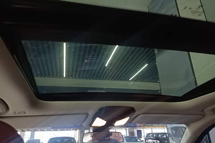 Used BMW i3 2022 eDrive 35 L Headliner