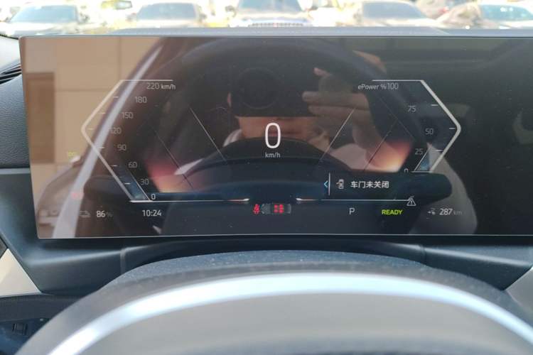 Used BMW i3 2022 eDrive 35 L Instrument Cluster