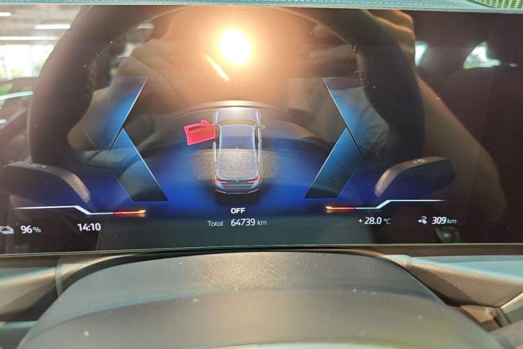 Used BMW i3 2022 eDrive 35 L Instrument Cluster