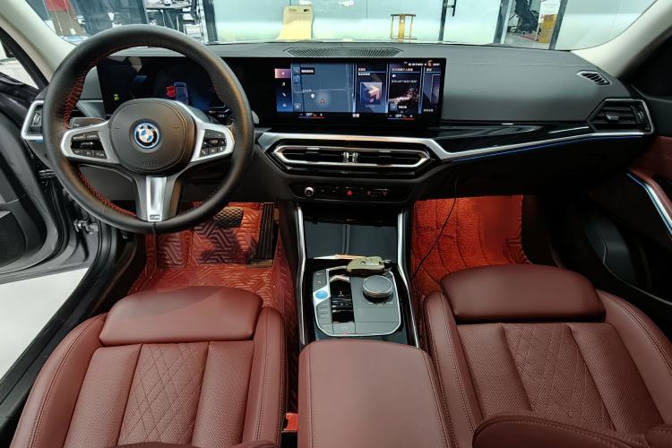 Used BMW i3 2022 eDrive 35 L Interior 1