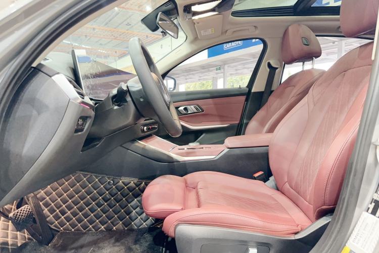 Used BMW i3 2022 eDrive 35 L Interior 2