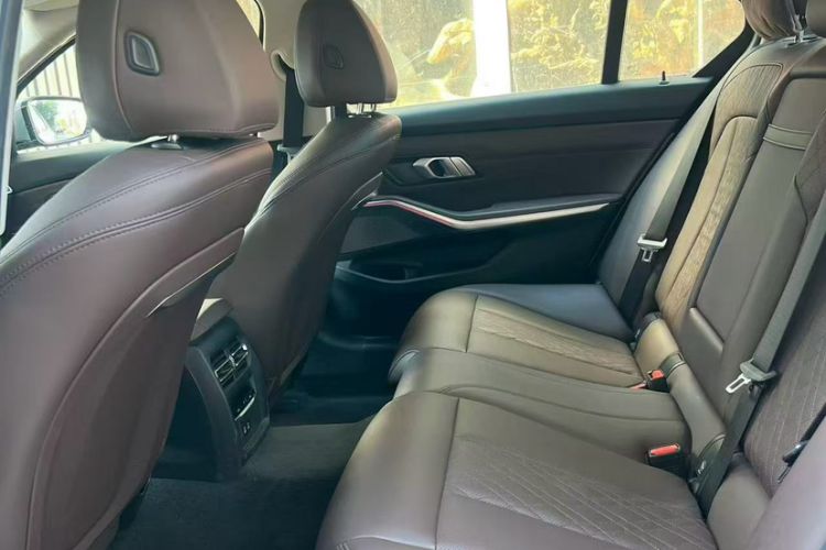 Used BMW i3 2022 eDrive 35 L Interior 2