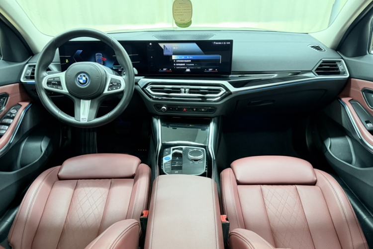 Used BMW i3 2022 eDrive 35 L Interior 2