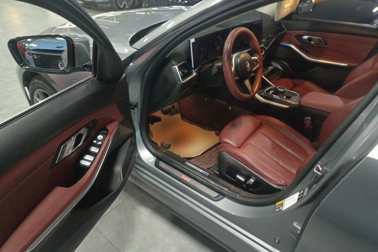 Used BMW i3 2022 eDrive 35 L Interior 3