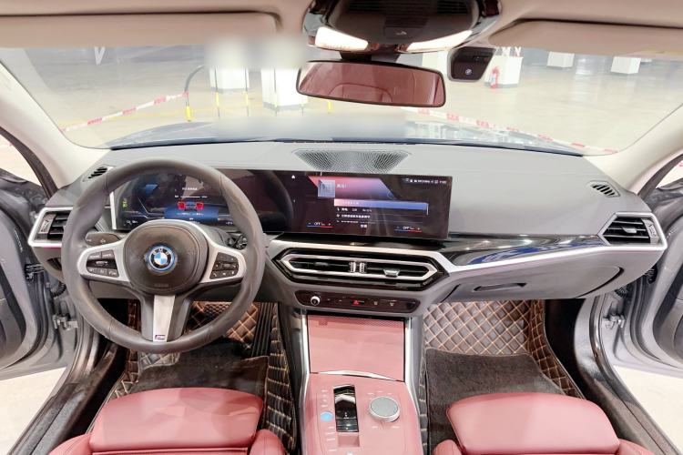 Used BMW i3 2022 eDrive 35 L Interior 3