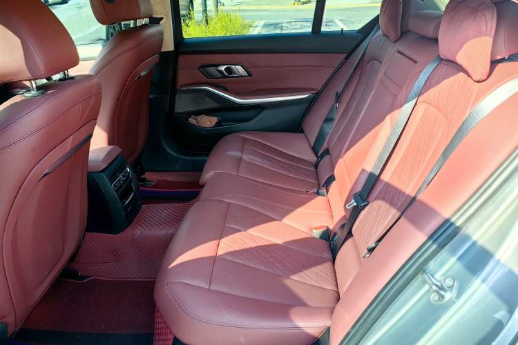 Used BMW i3 2022 eDrive 35 L Interior 3