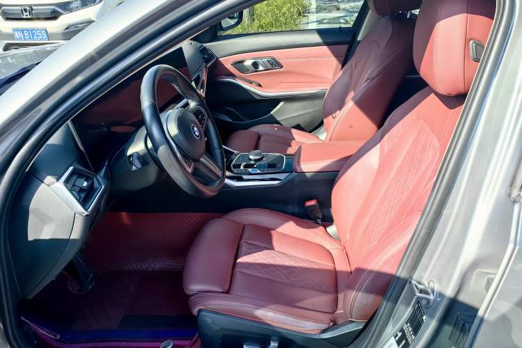 Used BMW i3 2022 eDrive 35 L Left Front Seat