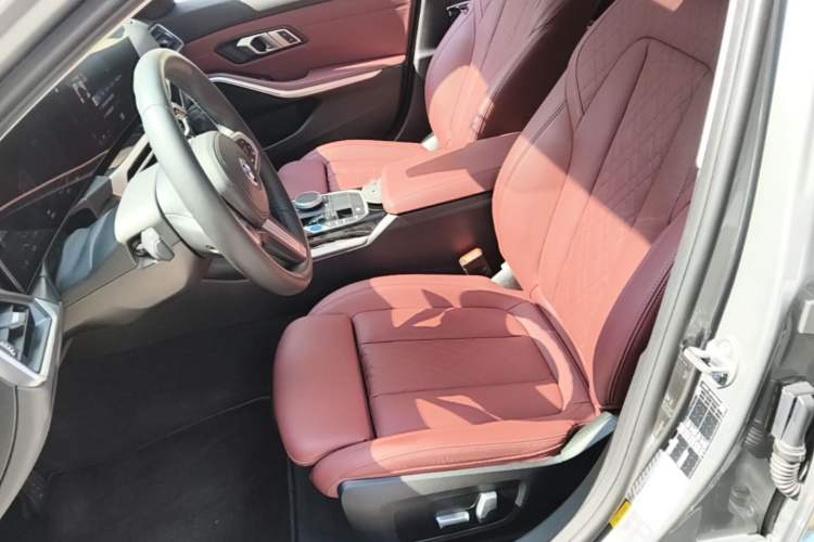 Used BMW i3 2022 eDrive 35 L Left Front Seat
