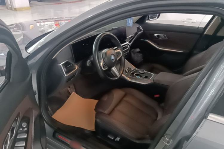 Used BMW i3 2022 eDrive 35 L Left Front Seat