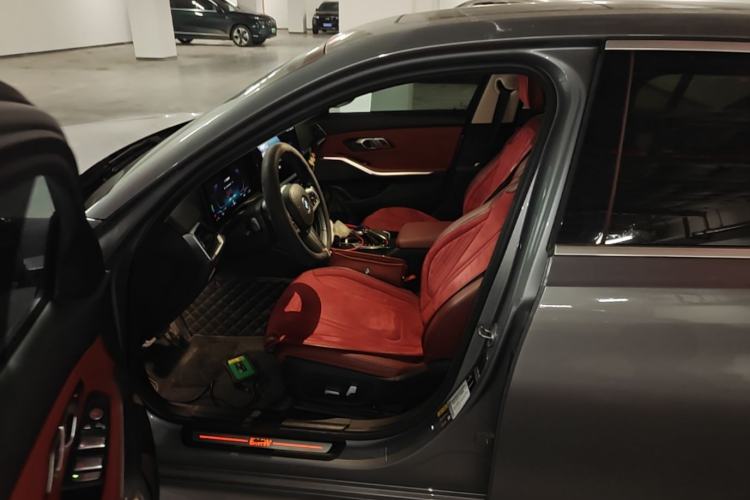 Used BMW i3 2022 eDrive 35 L Left Front Seat