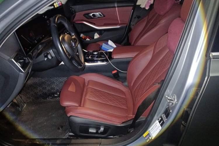 Used BMW i3 2022 eDrive 35 L Left Front Seat