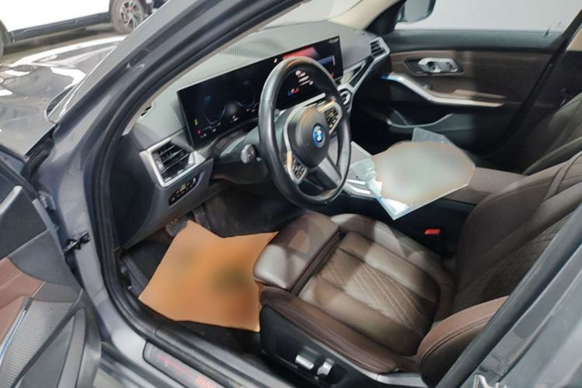 Used BMW i3 2022 eDrive 35 L Left Front Seat