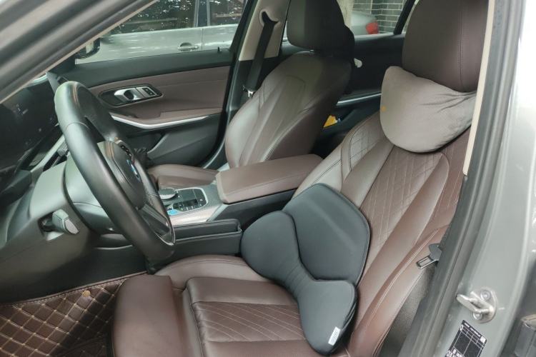 Used BMW i3 2022 eDrive 35 L Left Front Seat