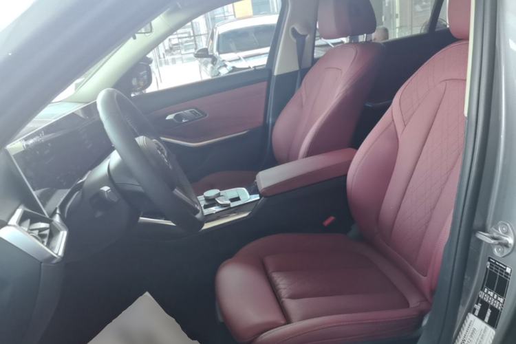 Used BMW i3 2022 eDrive 35 L Left Front Seat