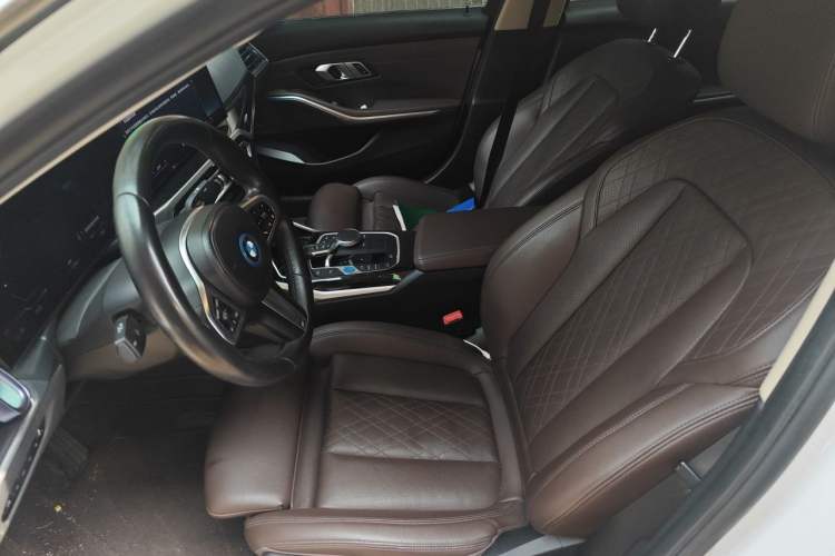 Used BMW i3 2022 eDrive 35 L Left Front Seat