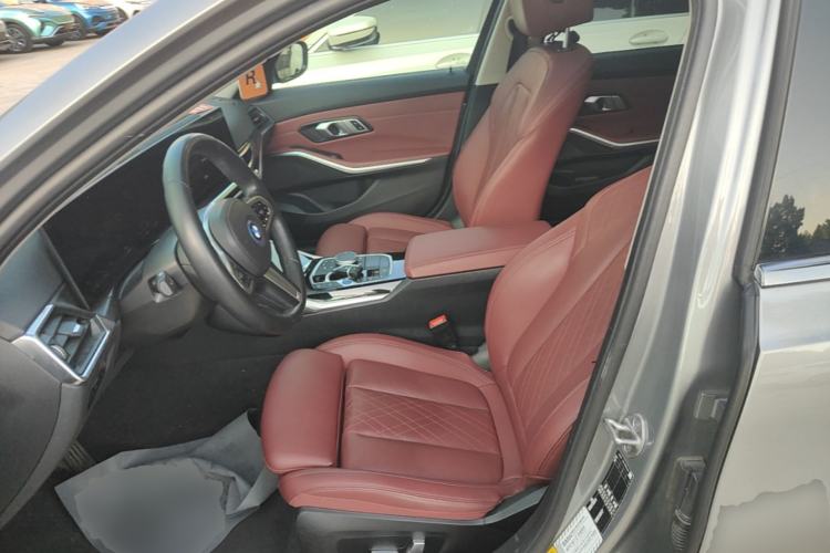 Used BMW i3 2022 eDrive 35 L Left Front Seat