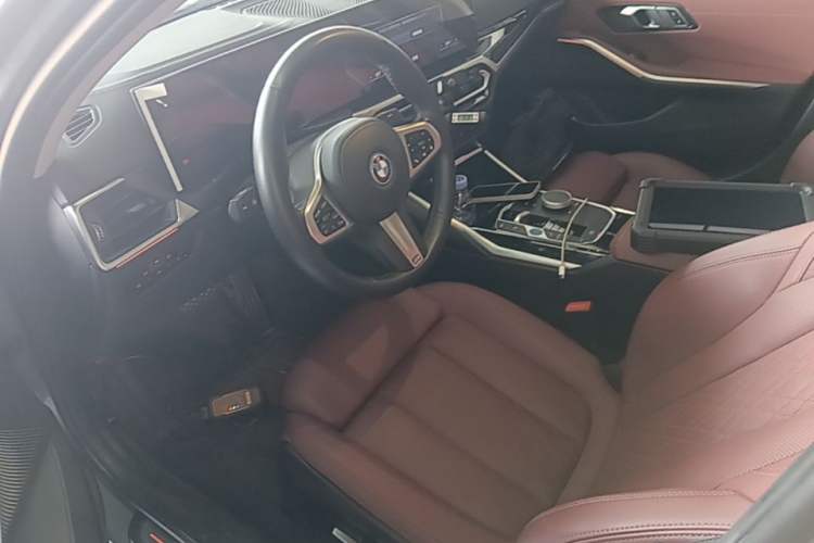 Used BMW i3 2022 eDrive 35 L Left Front Seat